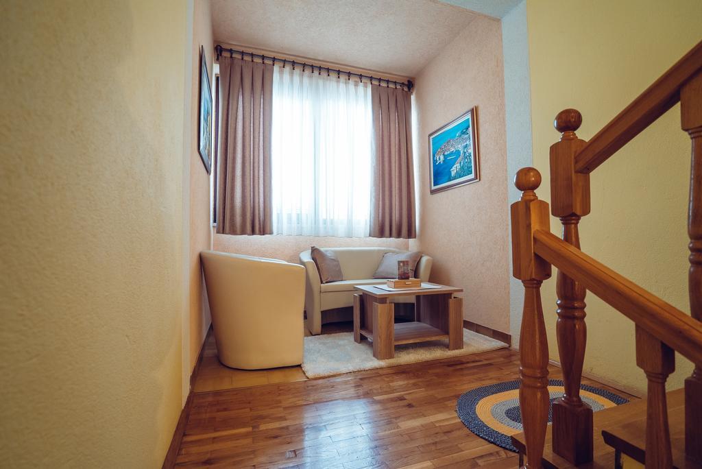 Ivica Apartments Imotski Esterno foto