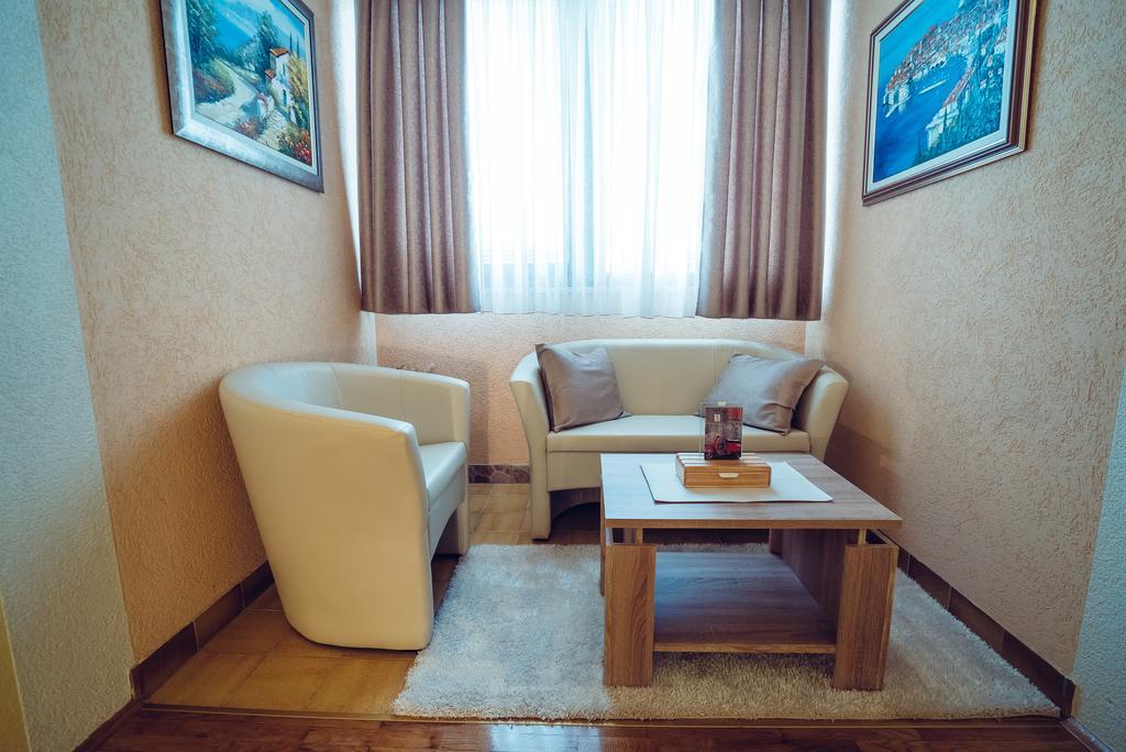 Ivica Apartments Imotski Esterno foto